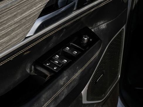 Used 2022 Jeep Wagoneer Series II w/ Rear Seat Video Group 1 image 51