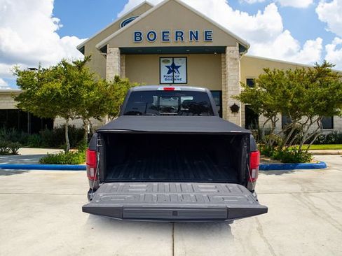 Used 2018 Ford F150 Lariat w/ Equipment Group 502A Luxury AWD/4WD image 3