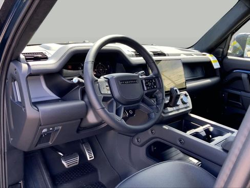 New 2026 Land Rover Defender 110 OCTA AWD/4WD image 8