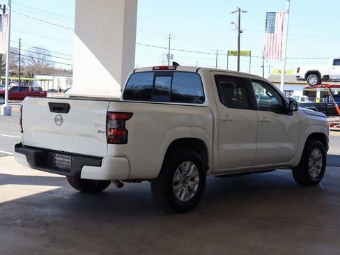 Used 2022 Nissan Frontier SV image 5