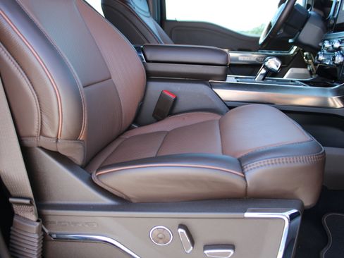 Used 2025 Ford F150 King Ranch AWD/4WD image 17