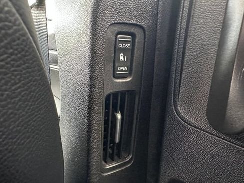 Used 2025 Honda Odyssey EX-L image 24