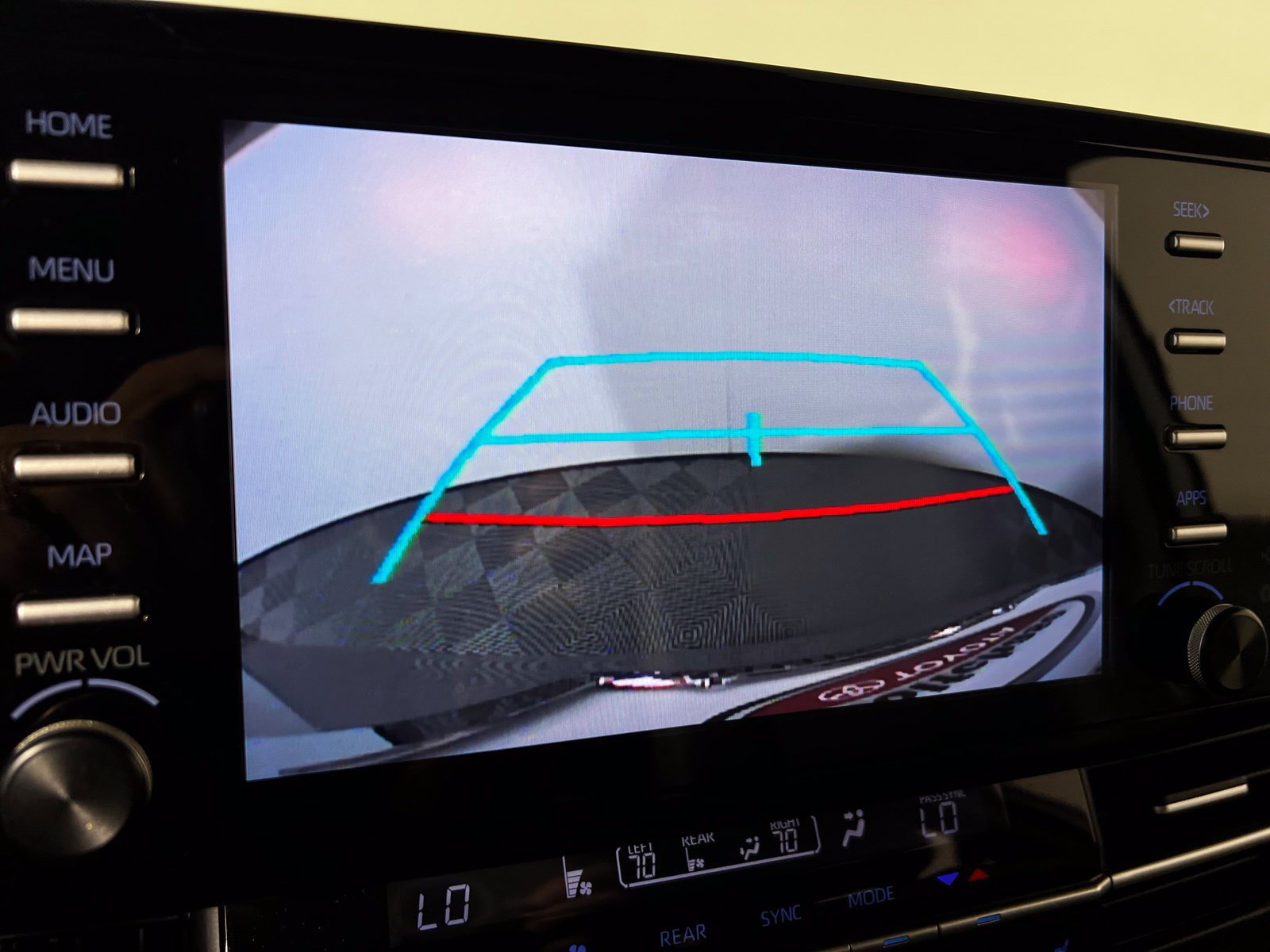Certified 2023 Toyota Sienna XLE FWD image 19