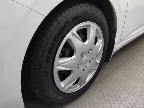 Used 2020 Nissan Sentra S FWD image 31