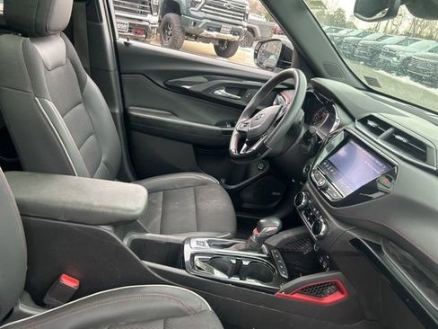 Used 2023 Chevrolet TrailBlazer RS w/ Sun and Liftgate Package image 16