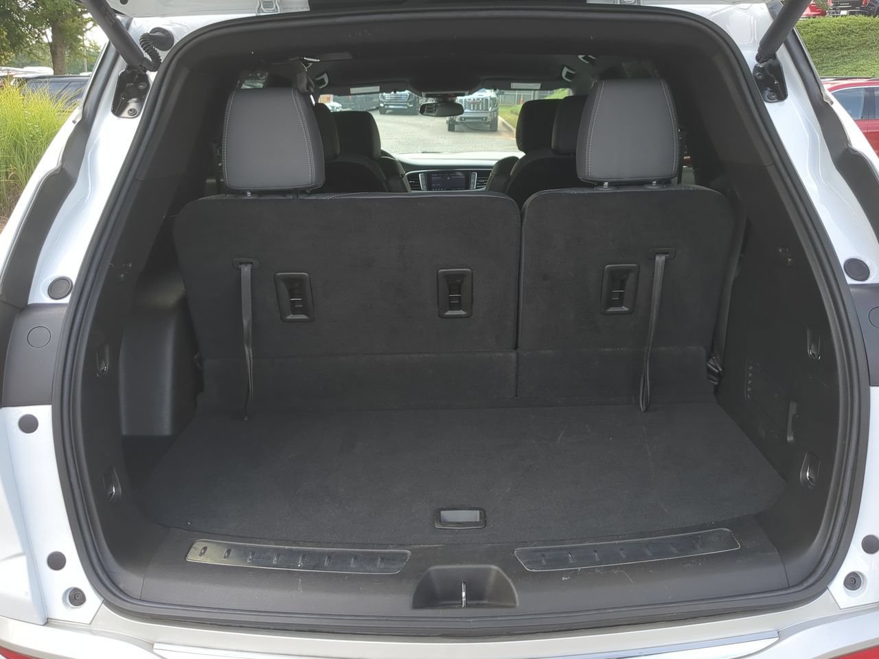 Used 2024 Buick Enclave Essence w/ Trailering Package, 5000 lbs. FWD image 27