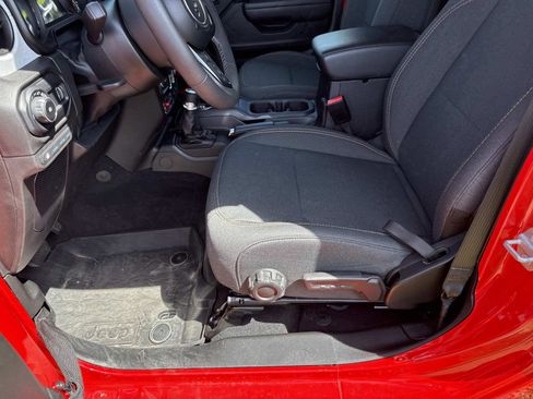 Used 2025 Jeep Wrangler Unlimited Sport S 4xe AWD/4WD image 19