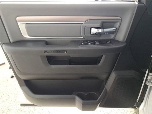 Used 2024 RAM 1500 Classic SLT image 21