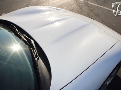 Used 1998 Chevrolet Corvette Convertible RWD image 40
