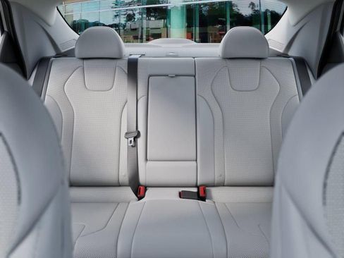 New 2026 Hyundai Elantra Limited FWD image 12