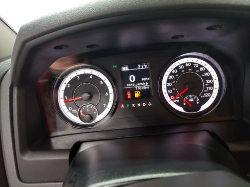 Used 2018 RAM 1500 SLT AWD/4WD image 6