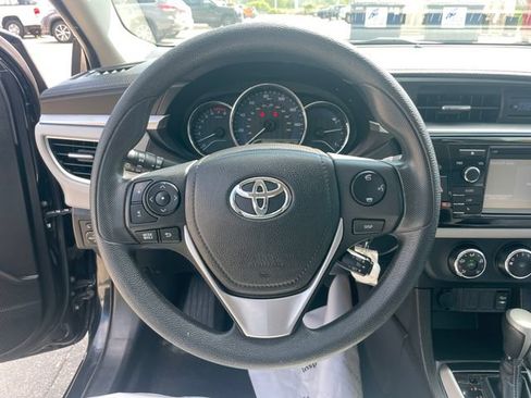 Used 2014 Toyota Corolla LE FWD image 24