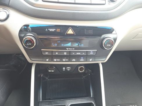 Used 2018 Hyundai Tucson Value image 16