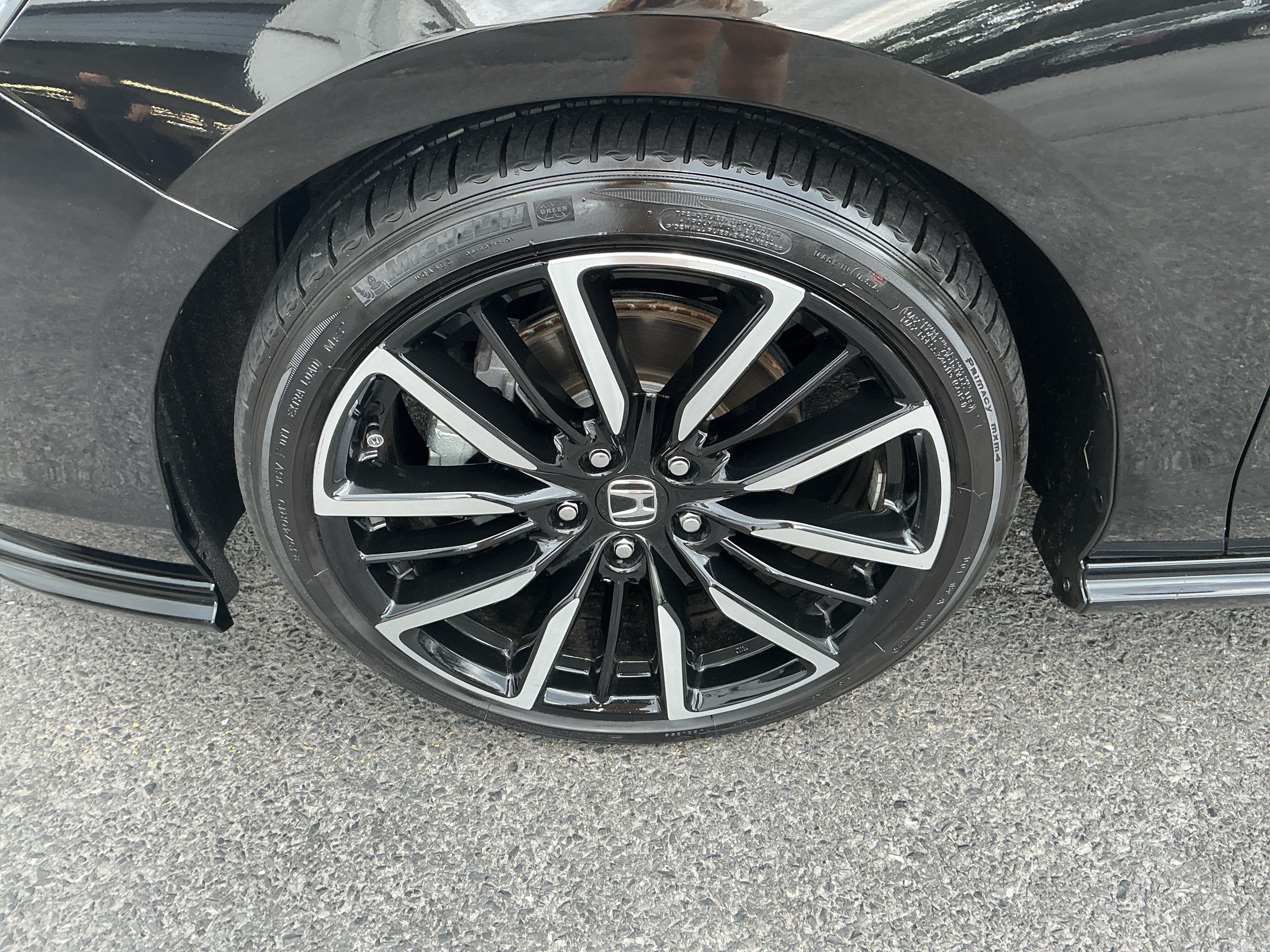 Used 2025 Honda Accord Touring image 9