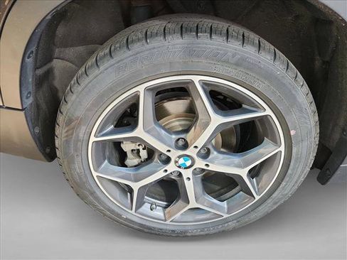 Used 2017 BMW X1 xDrive28i AWD/4WD image 12