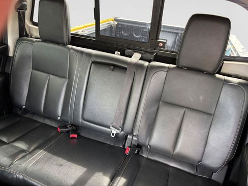 Used 2018 Nissan Titan PRO-4X w/ Pro-4x Convenience Package AWD/4WD image 13