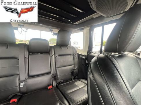 Used 2021 Jeep Wrangler Unlimited Sahara AWD/4WD image 14