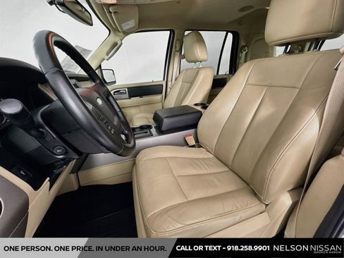Used 2016 Ford Expedition XLT w/ Equipment Group 201A RWD image 19