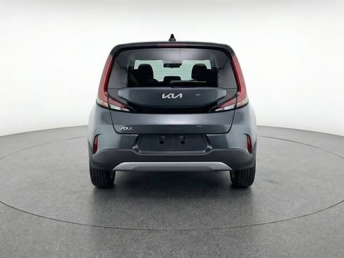 Used 2025 Kia Soul LX w/ LX Technology Package FWD image 7