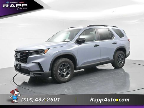 Used 2024 Honda Pilot TrailSport image 29