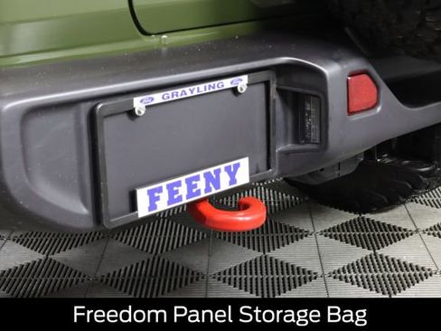 Used 2021 Jeep Wrangler Unlimited Rubicon w/ Cold Weather Group image 32