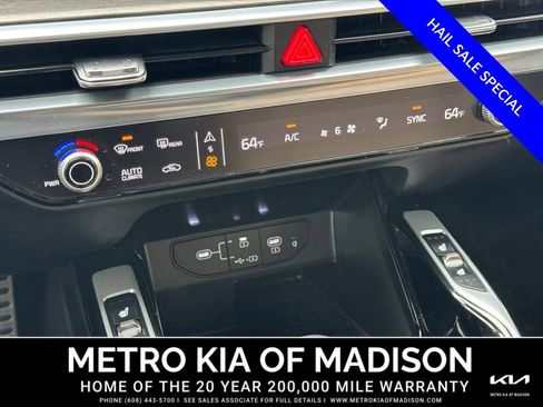 Used 2025 Kia Sorento SX Prestige w/ Olive Brown Leather Package AWD/4WD image 21