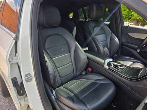 Used 2019 Mercedes-Benz GLC 300 4MATIC Coupe image 34