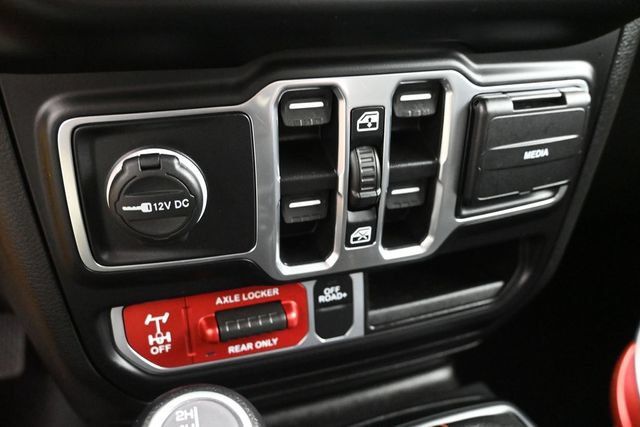 Used 2023 Jeep Gladiator Mojave AWD/4WD image 28