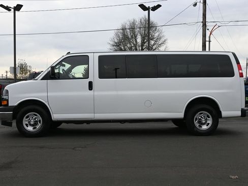 Used 2020 Chevrolet Express 3500 LT w/ LT Preferred Equipment Group image 5
