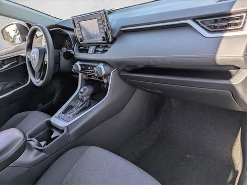 Certified 2021 Toyota RAV4 XLE image 21