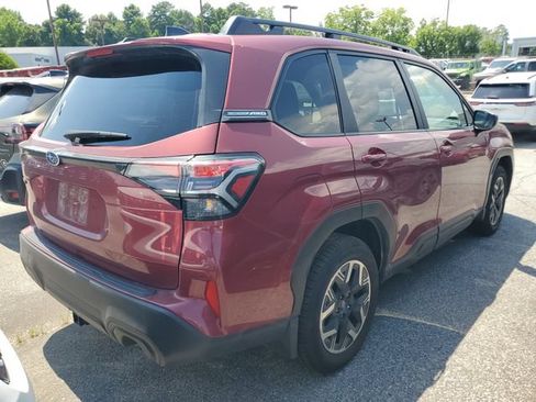 Used 2025 Subaru Forester Premium w/ Convenience Package #2 AWD/4WD image 10