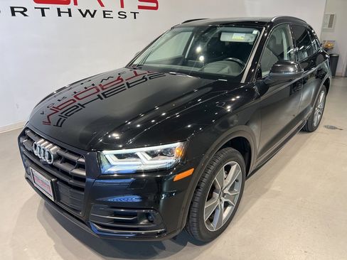 Used 2020 Audi Q5 Prestige w/ Prestige Package image 9