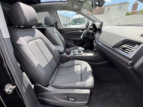 Used 2023 Audi Q5 2.0T Premium w/ Convenience Package AWD/4WD image 19