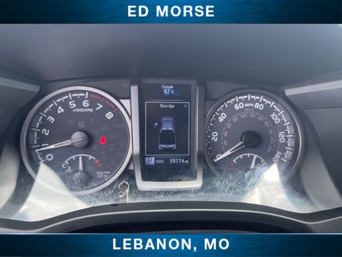 Used 2022 Toyota Tacoma TRD Off-Road AWD/4WD image 12