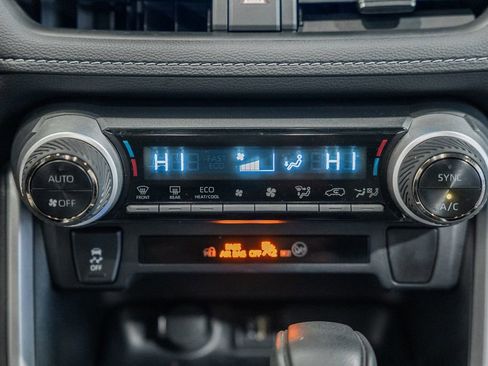 Used 2025 Toyota RAV4 XLE image 22