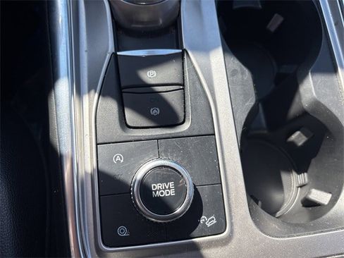 Used 2021 Ford Explorer XLT w/ Equipment Group 202A image 22