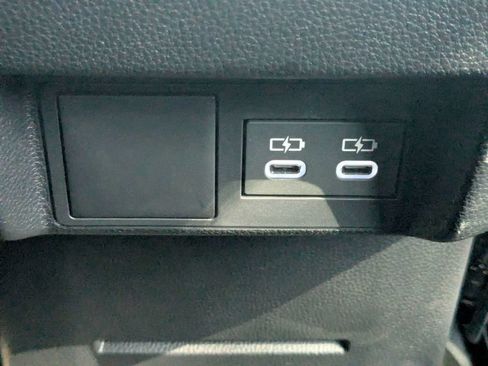 Used 2025 Toyota Tacoma TRD Off-Road AWD/4WD image 18