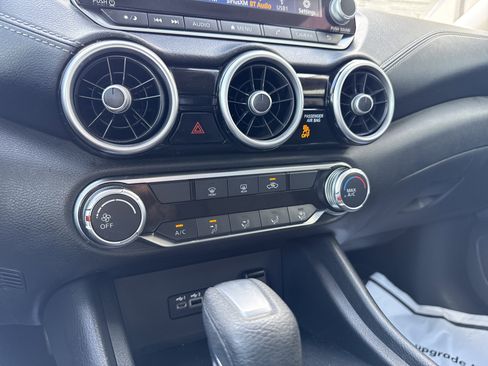 Used 2022 Nissan Sentra SV w/ Trunk Package image 18