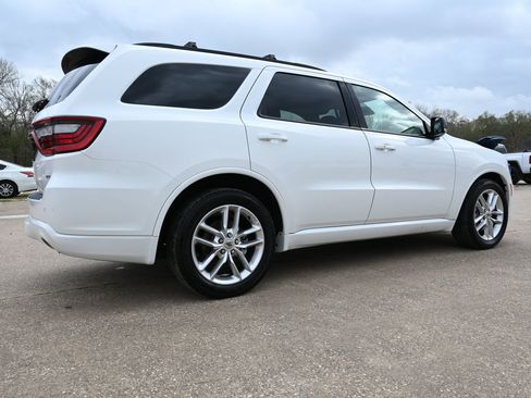 Used 2024 Dodge Durango GT image 3
