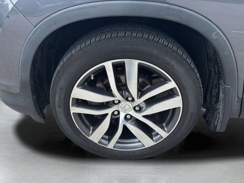 Used 2016 Honda Pilot Touring image 9