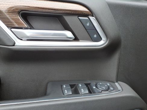 Used 2024 Chevrolet Silverado 1500 RST w/ Convenience Package II image 6