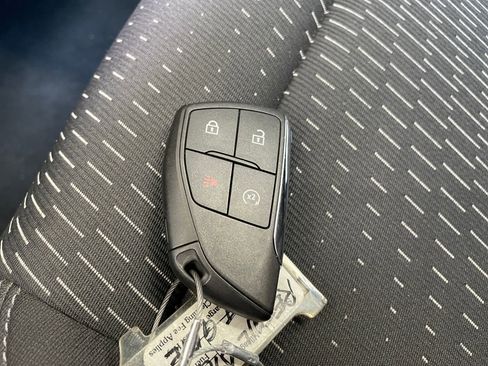 Used 2025 Chevrolet Equinox LT image 24