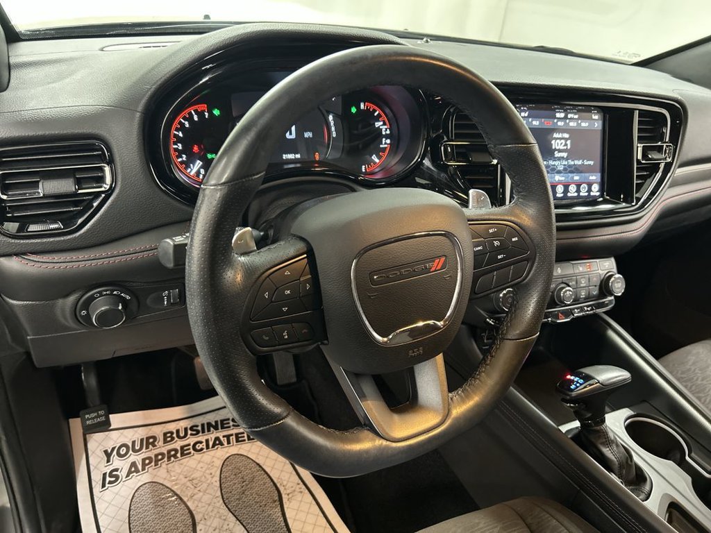 Used 2023 Dodge Durango GT w/ Blacktop Package AWD/4WD image 4