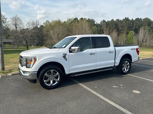 Used 2021 Ford F150 Lariat w/ Max Trailer Tow Package image 11