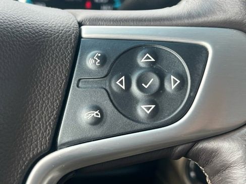 Used 2017 GMC Yukon XL SLT w/ Premium Edition image 12