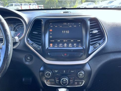 Used 2014 Jeep Cherokee Latitude w/ Comfort/Convenience Group AWD/4WD image 14