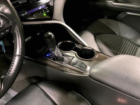 Used 2024 Toyota Camry SE FWD image 17