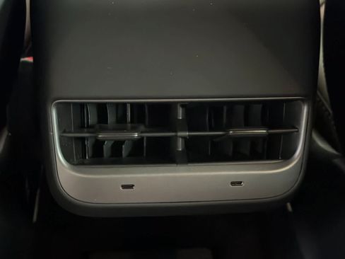 Used 2022 Tesla Model Y Performance AWD/4WD image 14