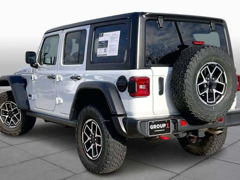 Used 2024 Jeep Wrangler Unlimited Rubicon image 10