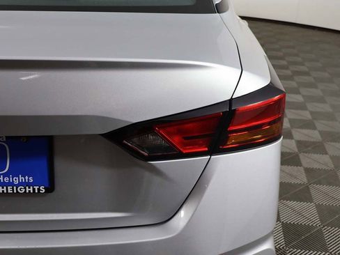 Used 2022 Nissan Altima 2.5 S FWD image 13